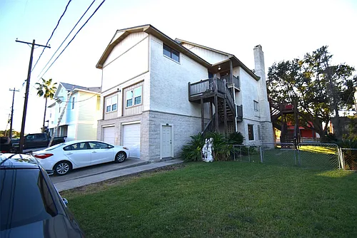 82 Harbor Ln Photo 1