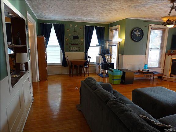 5th image of 130 Christiana St