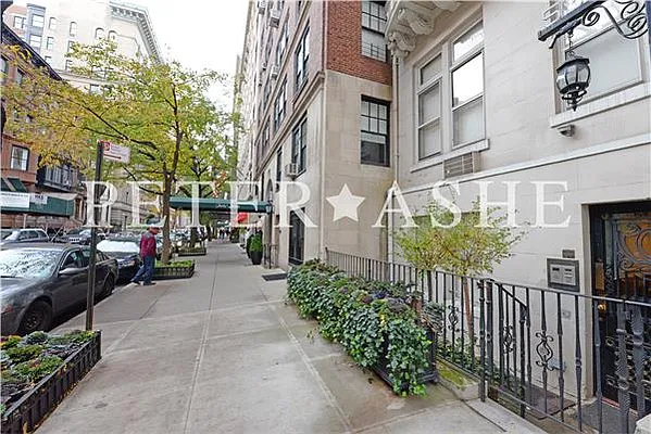 Rented by Peter Ashe | media 17