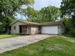 W9519 Skogen Rd, Cambridge, WI 53523