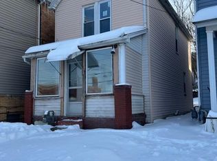 719 Crescent Ave, Ellwood City, PA 16117