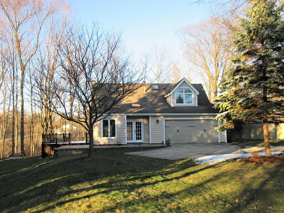 1st image of 395 Bent Tree Dr