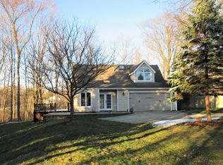 395 Bent Tree Dr, Aurora, OH 44202