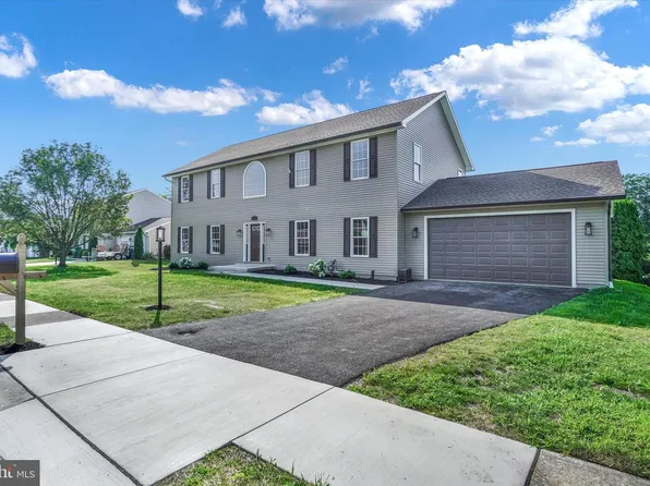 430 White Rose Ln, York, PA 17402