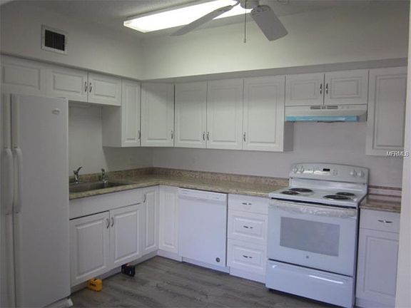 4th image of 2405 Franciscan Dr APT 59