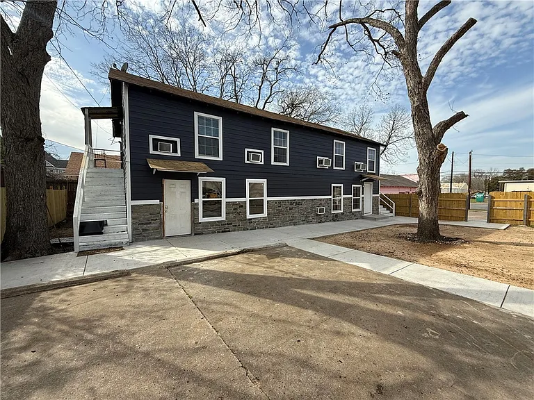 405 W Wm J Bryan Pkwy #B2 — Photo 1