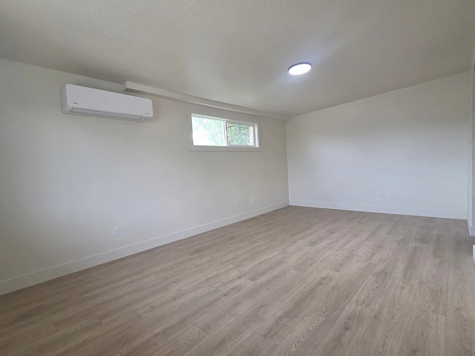 2 bed, 920 sqft, $1,250 — Photo 2