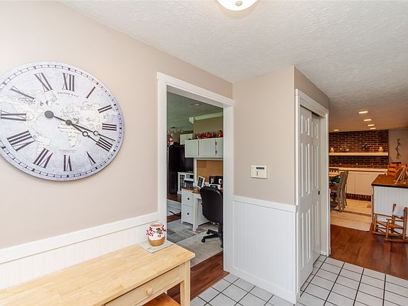 4th image of 7847 Lockport Boulevard