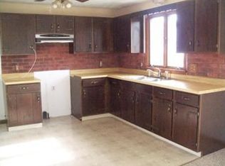 19 Detroit St, Fall River, MA 02721