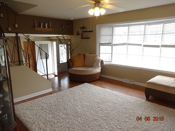 3rd image of 613 N Ashbury Ave
