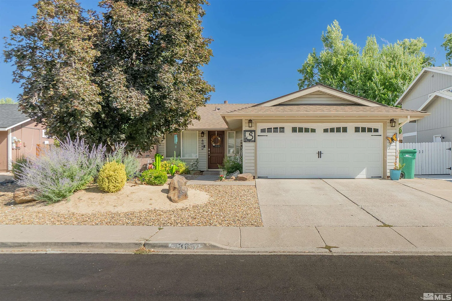 865 Glen Molly Dr photo 1