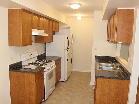 2nd image of 10S432 Echo Ln #2