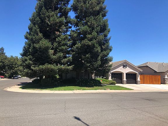 3rd image of 3469 Americana Dr
