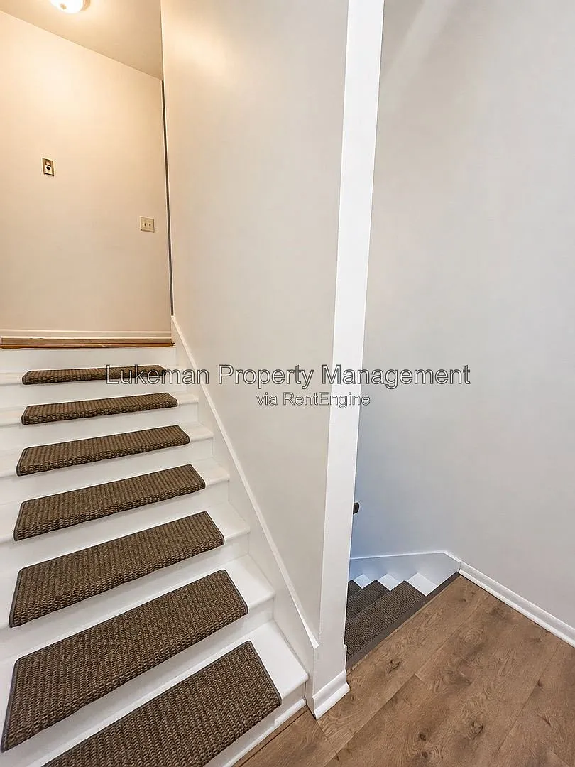 3 bed, 1.5 bath, 1400 sqft, $1,950 — Photo 4