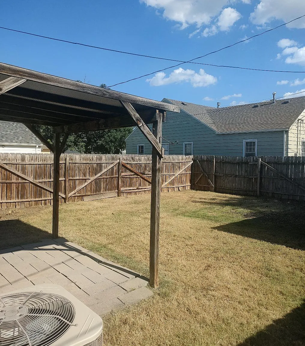 4 bed, 1472 sqft, $1,100 — Photo 3