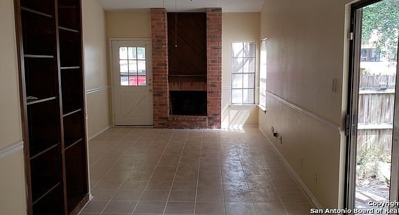 3rd image of 5356 Gawain Dr