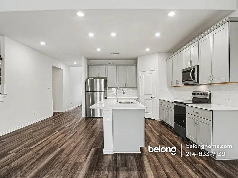 2005 Bailey Way — Photo 8