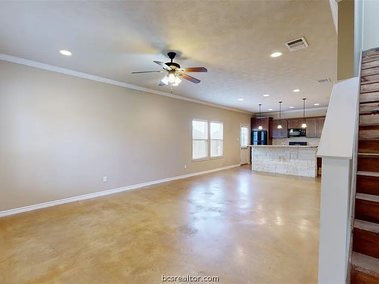 3406 Cullen Trl — Photo 3
