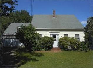 11 Acadia Dr, Rockland, ME 04841