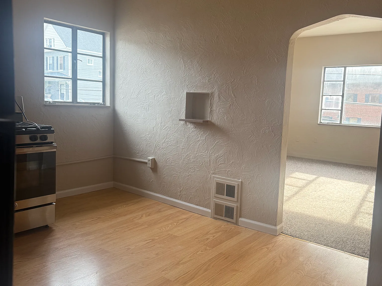 2 bed, 1000 sqft, $800 — Photo 4