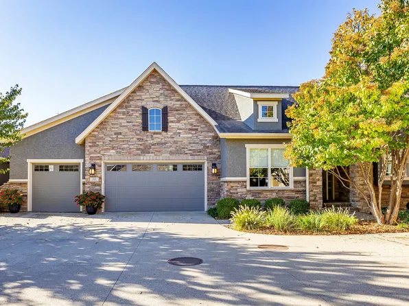 443 S Crescent Way, West Des Moines, IA 50266