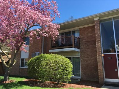 1221 Island Dr APT 203, Ann Arbor, MI, 48105