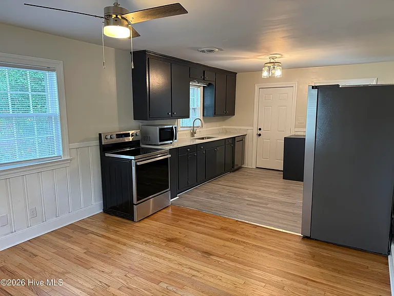 110 N Warren St — Photo 6