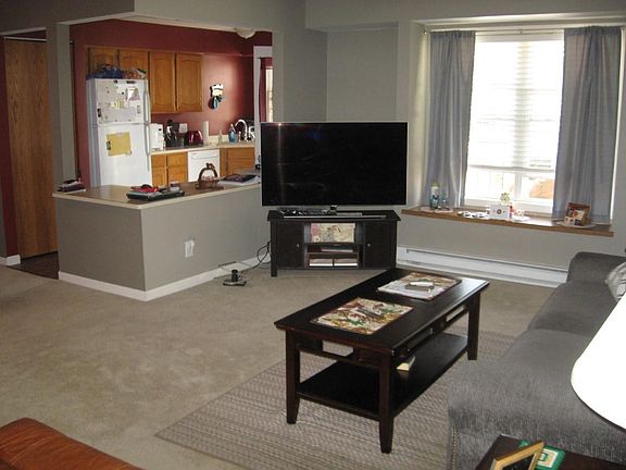 3rd image of 4527 S Greenridge Cir #4527