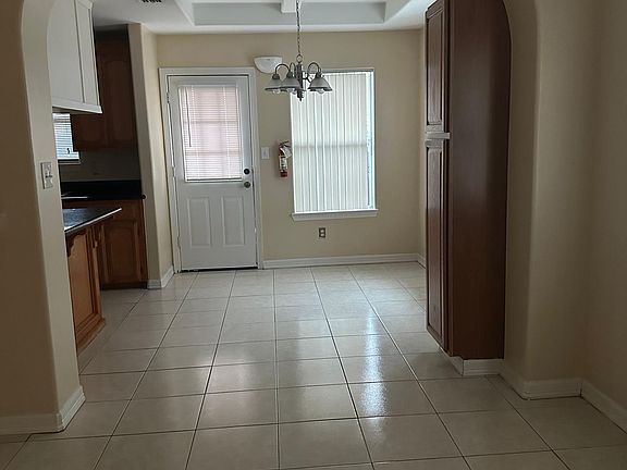 2nd image of 1607 W Bronze St APT 2