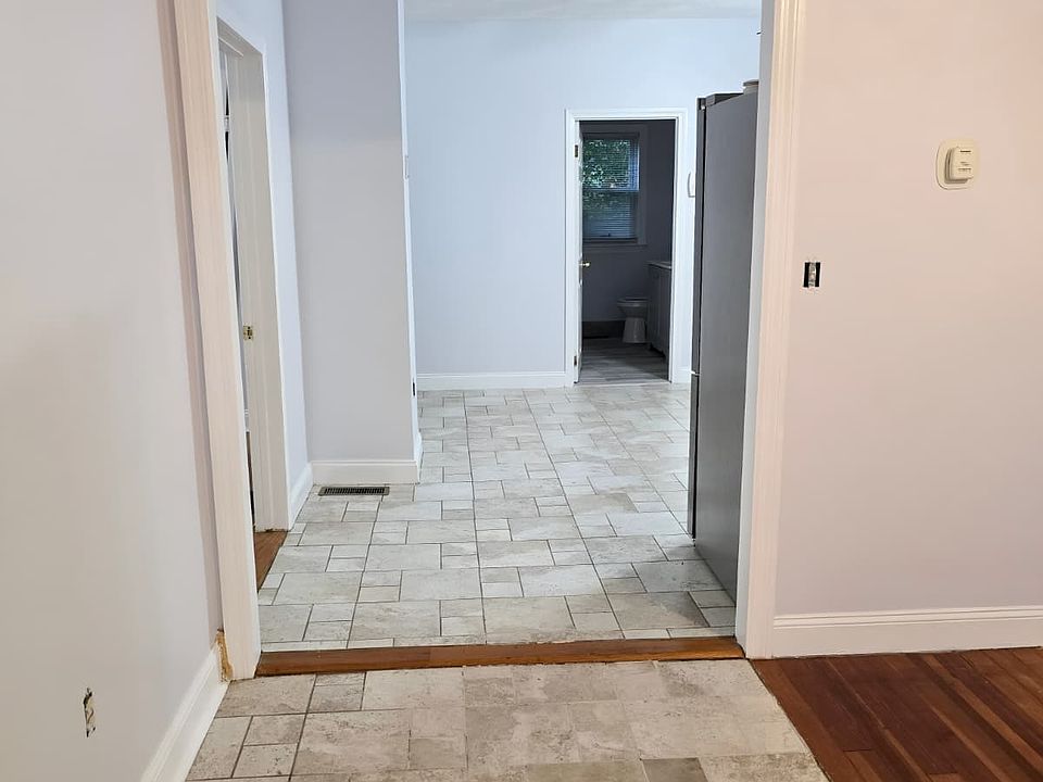 Entrance hallway leading to the kitchen.