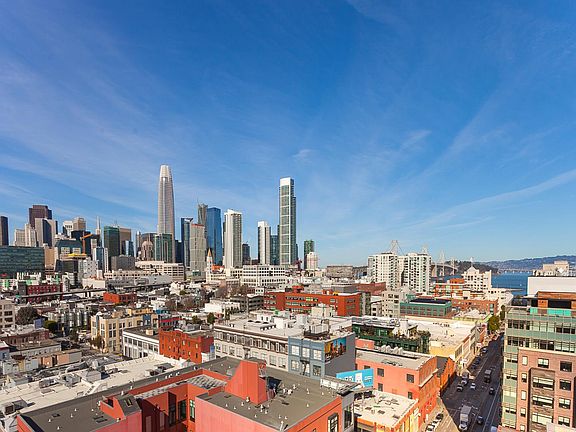 5th image of 250 King St Unit 1416