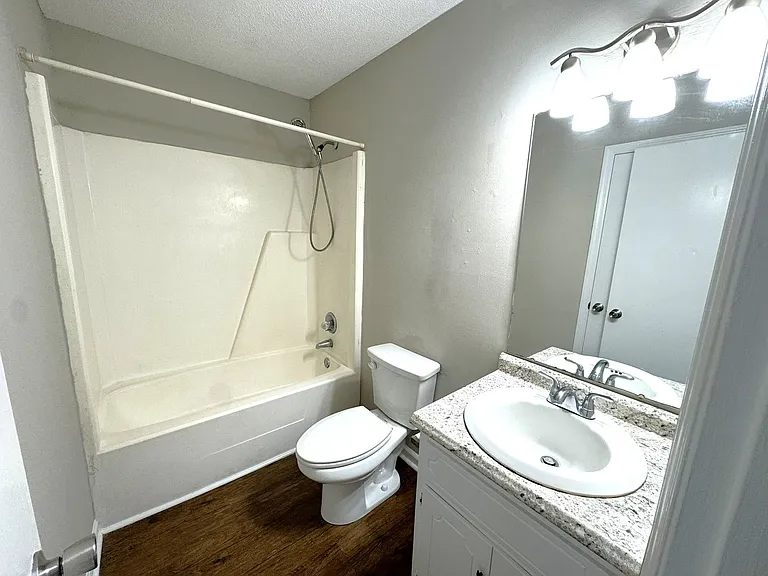 9 Southern Ct — Photo 6