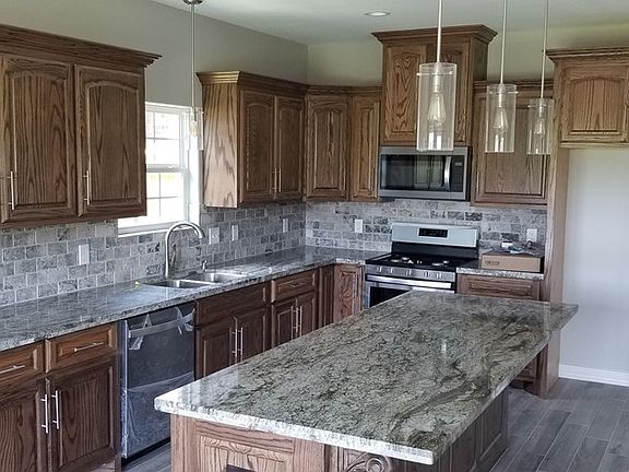 5th image of 2755 Eastdale Dr