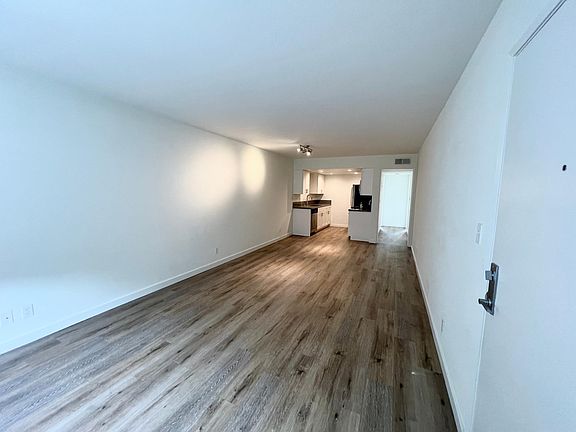 5th image of 632 N Whitnall Hwy APT 202