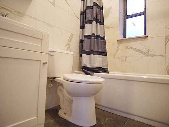5th image of 553 Howard Ave APT 1