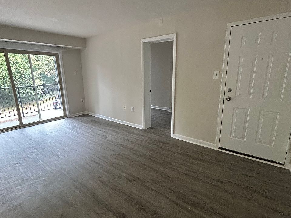 1st image of 2800 Jasper St SE #103