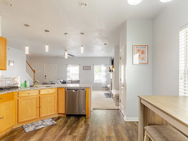 Imperial Cir SW — Photo 1
