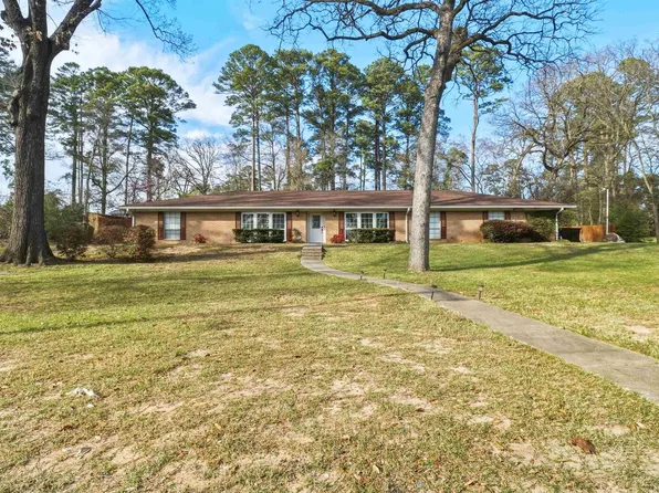 1101 Camellia Ln, Longview, TX 75601