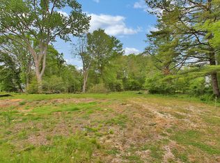 4 Pond Rd, Rumson, NJ 07760