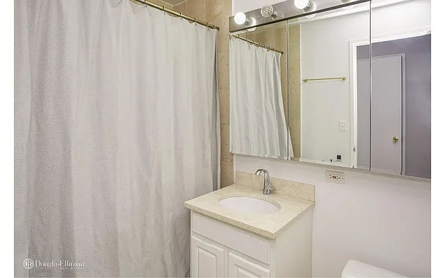 Sold by Douglas Elliman | media 44