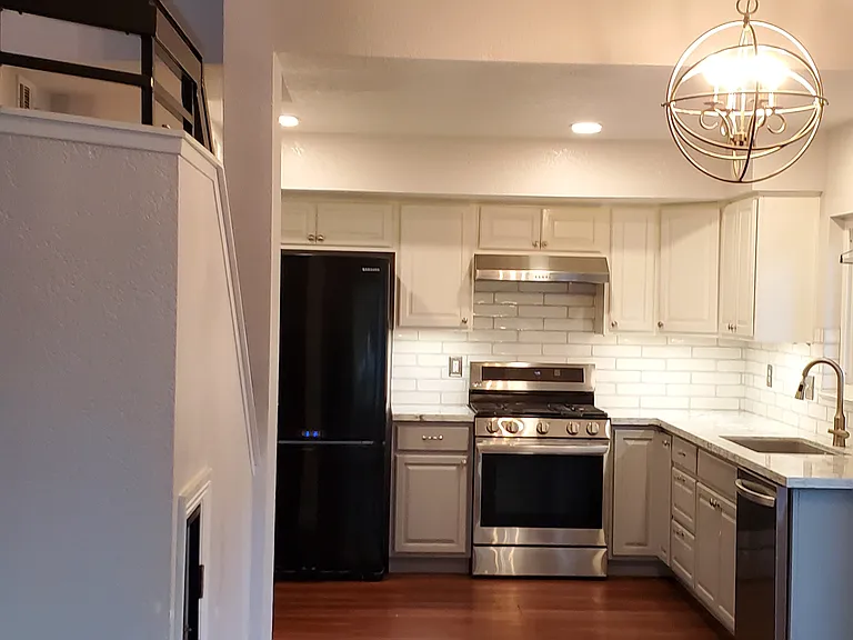 220 E Grant St — Photo 11