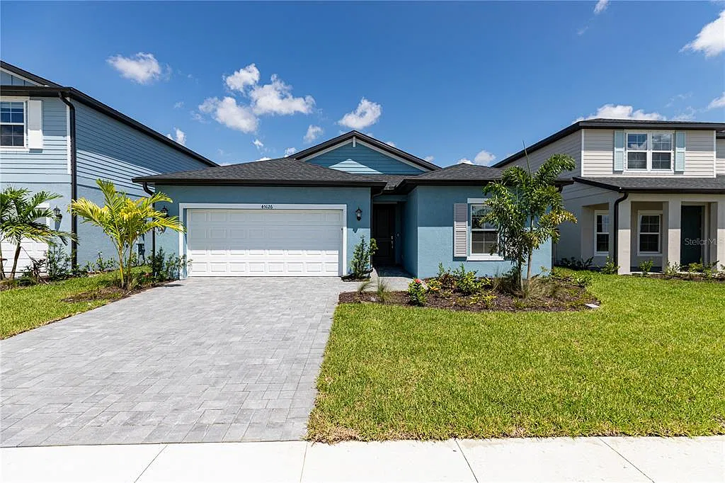 4 bed, 3.0 bath, 1933 sqft, $2,650 — Photo 1