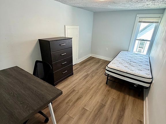 5th image of 79 Saint Charles St #3