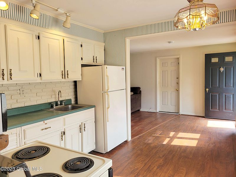 4th image of 1021 Inner Dr