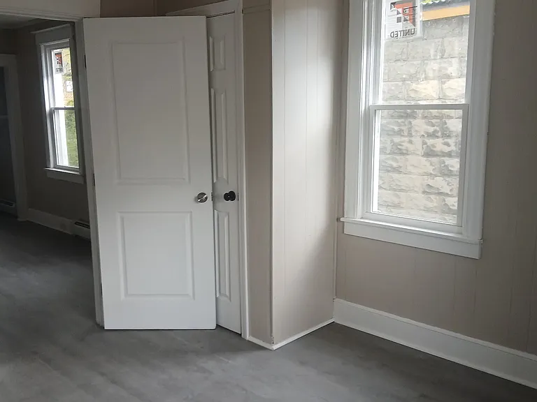 27-29 Tracy St #1 — Photo 1