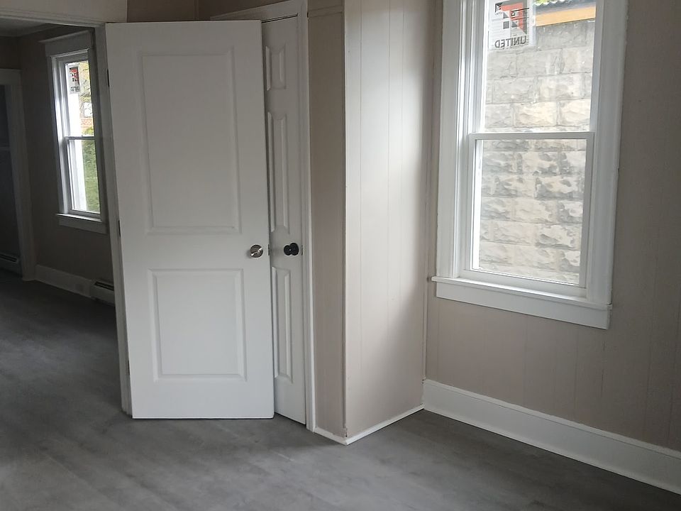1st image of 27-29 Tracy St #1