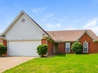1720 Cherry Creek Dr, Southaven, MS 38671