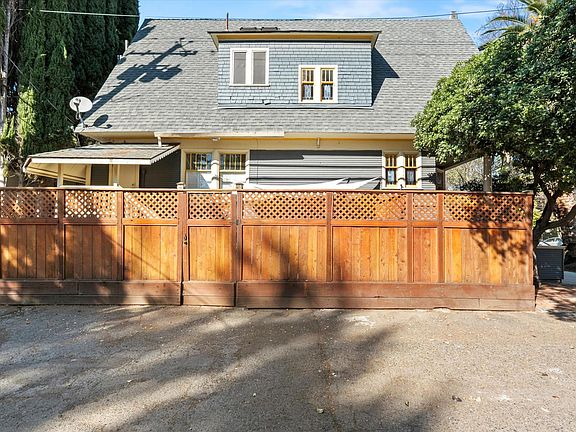 5th image of 714 18th St