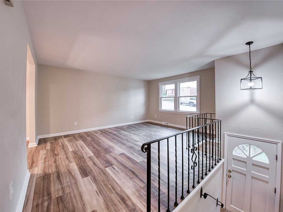 762 Cedarwood Dr, Pittsburgh, PA 15235 | Zillow