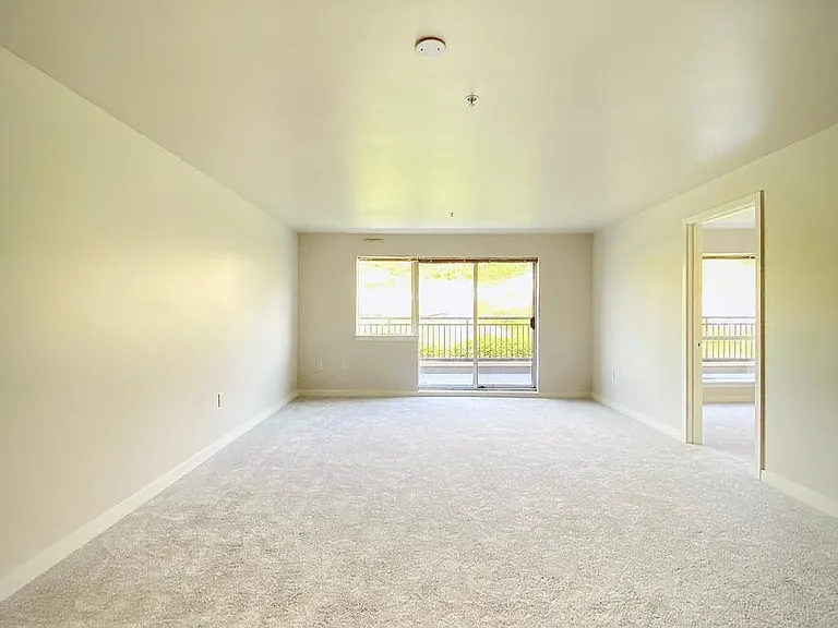 321 10th Ave S #610 — Photo 13